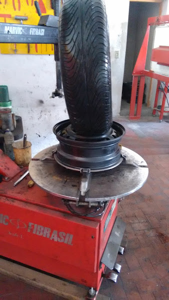 Foto 3 PW AUTO CENTER - Borracharia e Auto Center