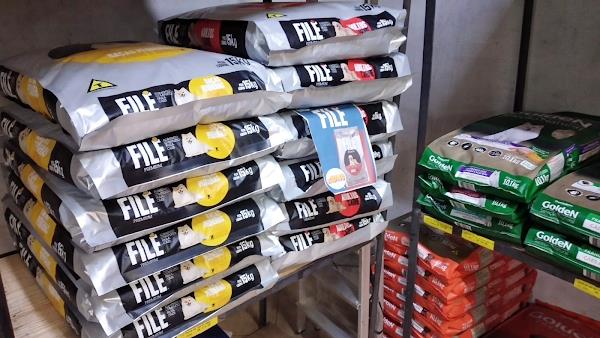 Foto 2 Distribuidora de Rações Carvalhense Pet Shop - Higienópolis, Rio de Janeiro/RJ