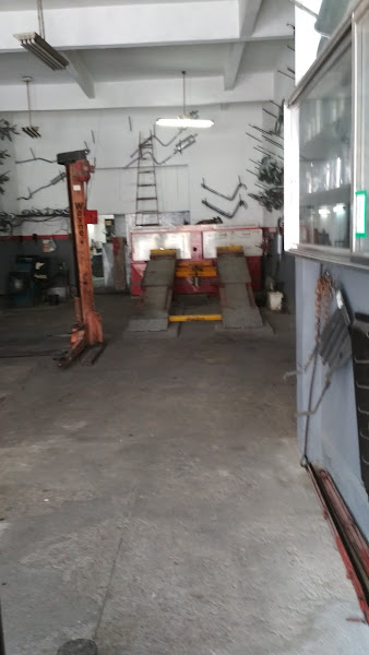 Foto 1 Auto Mecânica Ibérica