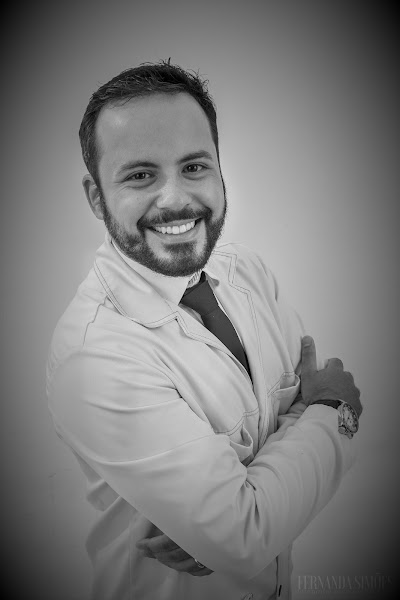 Dr Rowan Vilar - Dentist for Expats and Tourists