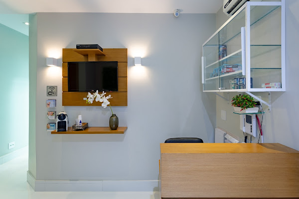 Foto 1 Dra. Bruna Martins / Invisalign, Aparelho Lingual, Aparelho Invisível