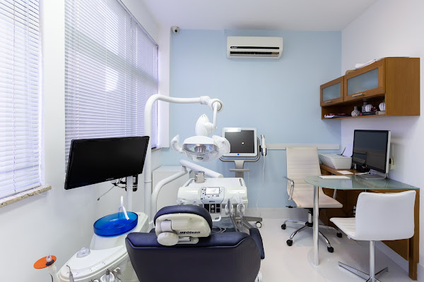 Foto 2 Dra. Bruna Martins / Invisalign, Aparelho Lingual, Aparelho Invisível