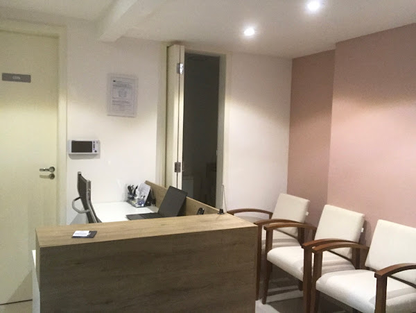 Foto 2 Dra Daniele Taveira | DT Odontologia Integrada