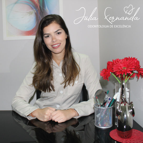 Dra. Julia Fernanda Dias Odontologia