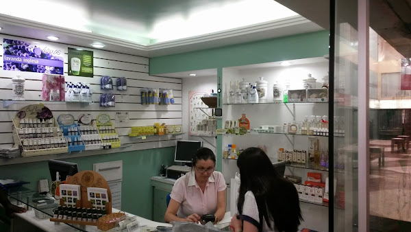 Foto 1 Farmácia Plantarum