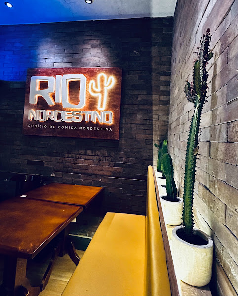 Foto 1 West Shopping