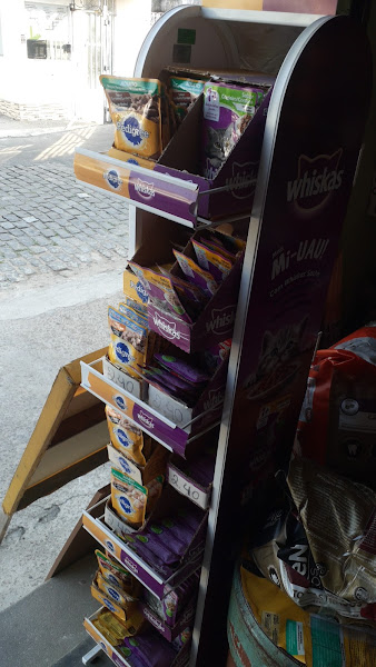 Foto 1 Cão e Gatos Rações