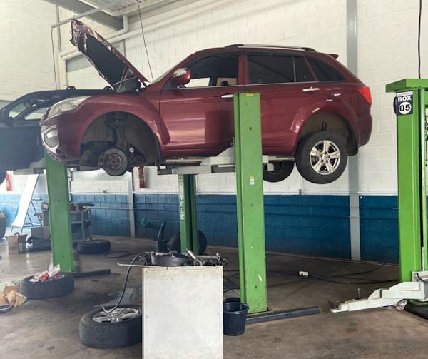 Foto 1 Bosch Car Service - Eurocar Center Centro Automotivo - Oficina Mecânica no Gama