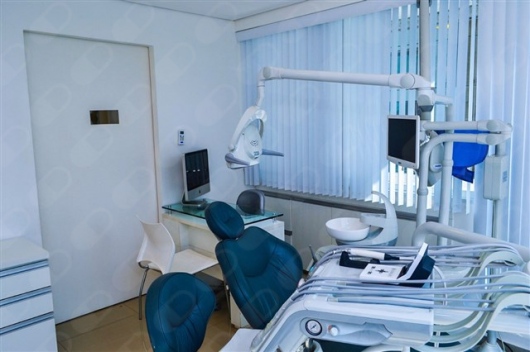 Foto 2 Dra. Karla Teixeira, Dentista