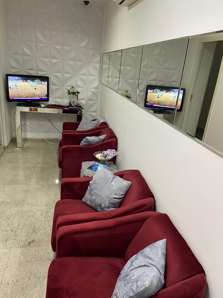 Foto 1 Ribeiro Odontologia Clínica Odontológica Brasília DF Dentista Asa Sul / Lente de Contato Dental / Implante Dentário Ortodontia