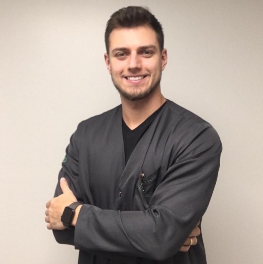 Dr. Renan Kock, Dentista
