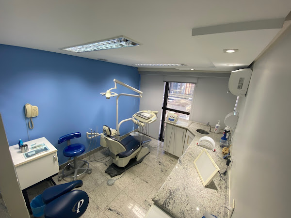 Dr. Evandro Luminati, Dentista