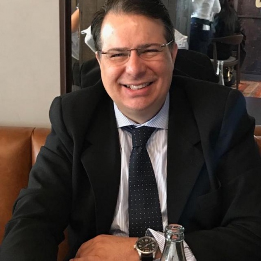 Dr. Carlos Henrique Guimarães Júnior, Dentista