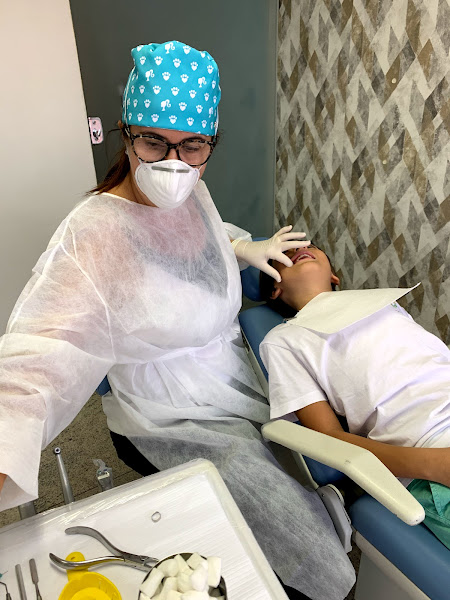 Foto 2 Dra Livia Versiani