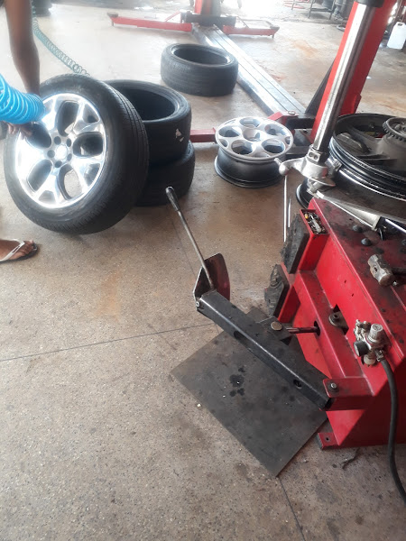 Foto 1 Rota 122 Auto Center - Oficina Mecânica & Borracharia