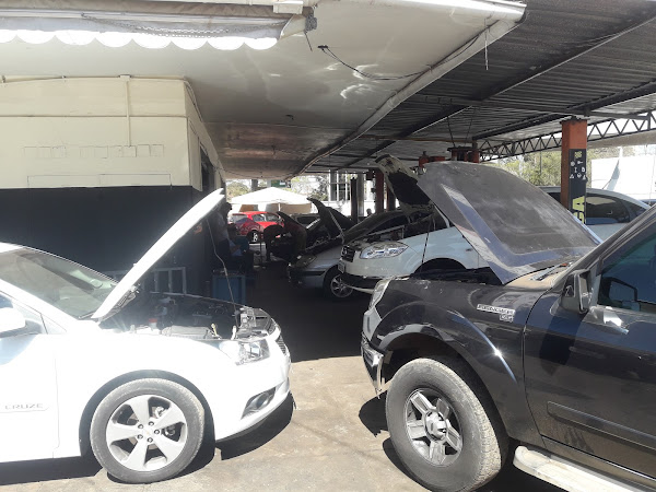 Foto 2 Petróleo Centro Automotivo