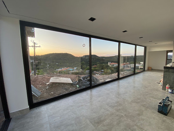 Foto 2 Comercial Vidros e esquadrias