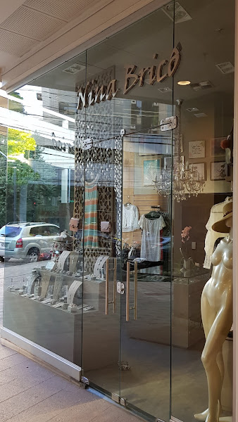 Nina Bricô Nina Bricô