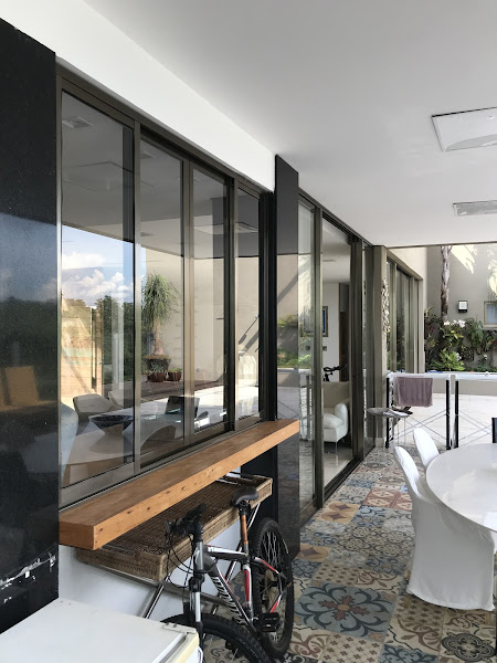 Foto 1 Vidracaria VIDRO MUNDIAL Espelhos Vidros Box - Carlos Prates/ Padre Eustáquio/ Caicara