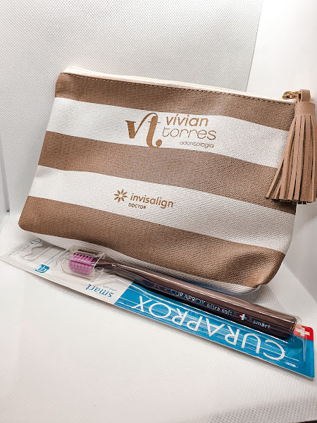 Vívian Torres Odontologia