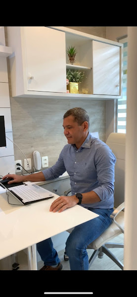 Foto 1 Dr. Christiano Queiroz - Cirurgião-Dentista