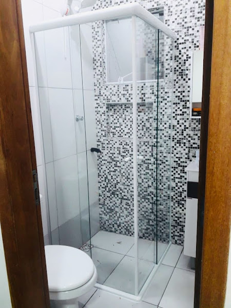 BACACHERI ESPELHOS E BOX PARA BANHEIRO