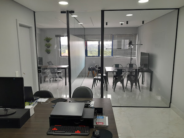 Foto 1 Vidraçaria Curitiba - Água Verde