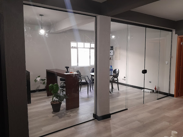 Foto 2 Vidraçaria Curitiba - Água Verde