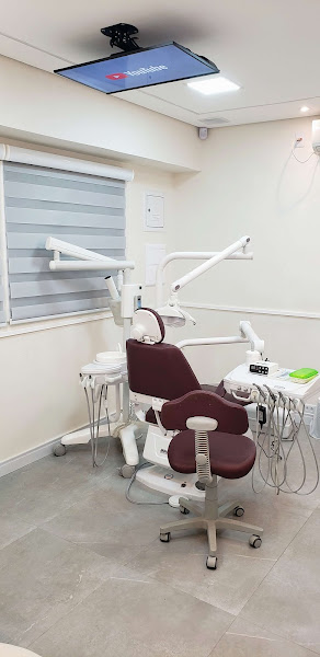 Dentista Curitiba - Clinica Odonto XIS! - Vila Hauer