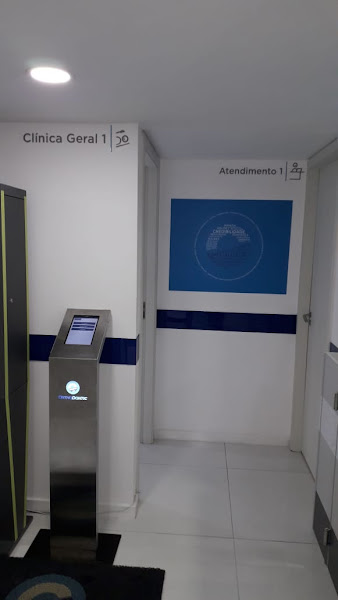 Foto 4 OrthoDontic Curitiba - Especializada em Tratamento Ortodôntico Emergência e Clínico Geral (Tratamento de Canal, Implante, Restauração Dental, Prótese, Clareamento e Limpeza Dental, Aparelho Metálico e Estético, Extração do Siso, Faceta de Porcelana)