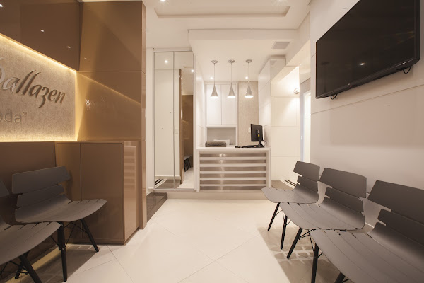 Dra. Elisângela Dallazen