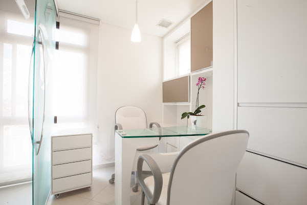 Foto 4 Dra. Elisângela Dallazen