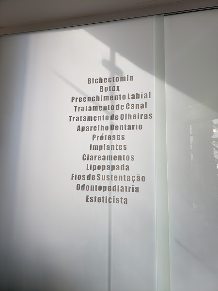 Dra. Thamielem Livi - Cirurgião Dentista