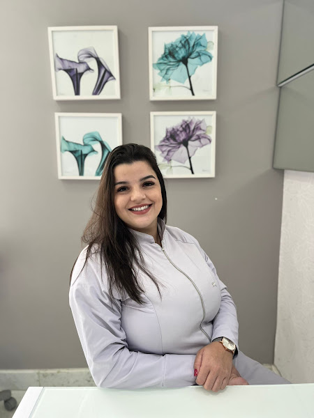 Dra. Nathalia Souza Arantes - Odontologia