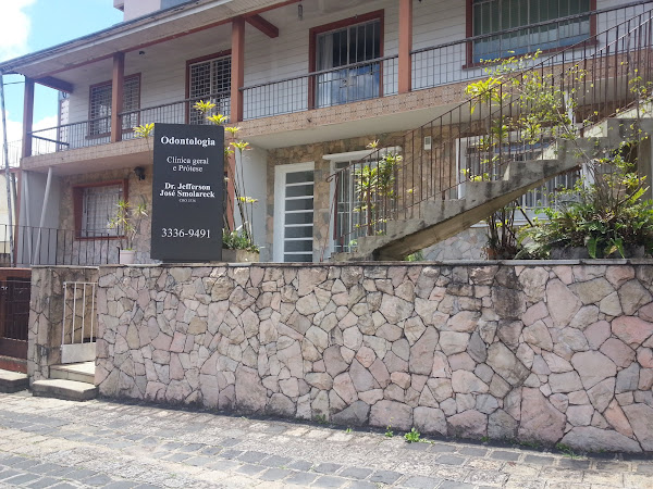 Odontologia - Dr. Jefferson José Smolareck