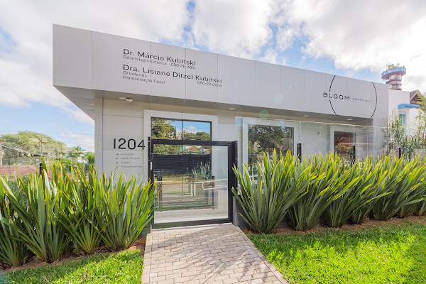 BLOOM ODONTOLOGIA by Kubitski