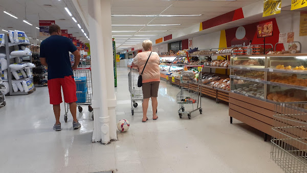 Foto 1 Galeria Extra Curitiba Kennedy