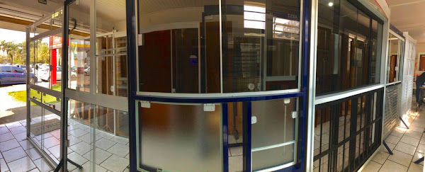 Foto 2 Vidraçaria Comac - Portas, Janelas e Vidros Temperados