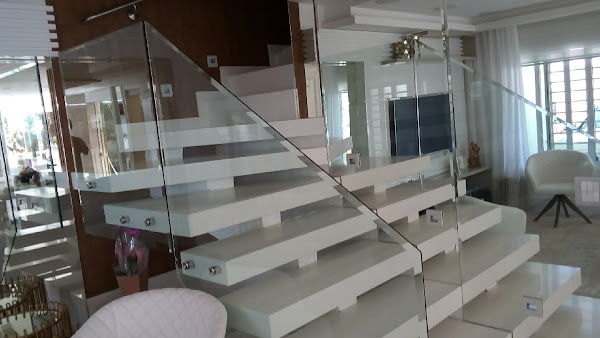 Foto 2 Vidraçaria e esquadrias de alumínio AL-13