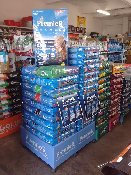 Foto 1 Maxpet - Tradicional Loja de Rações para Cães e Gatos em Curitiba