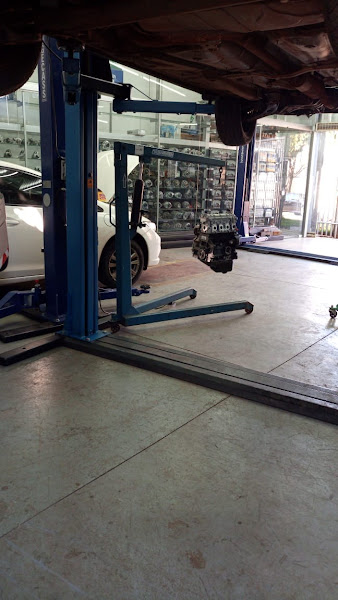 Foto 2 Auto Elétrica 24 horas injeção eletronica baterias e mecanica Foto 2 Auto Elétrica 24 horas injeção eletronica baterias e mecanica