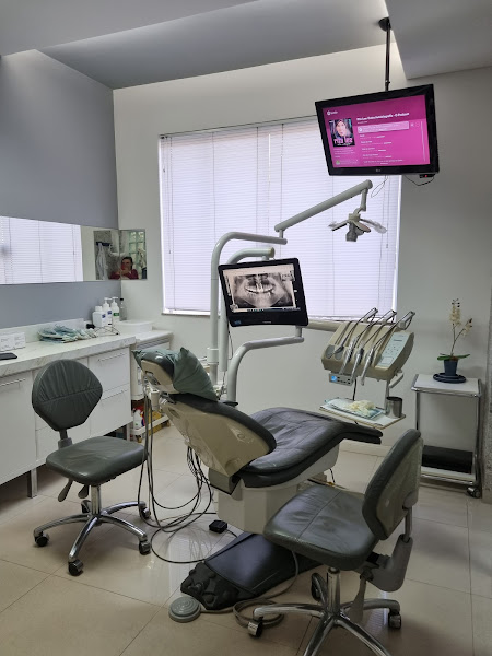 Juliana Manganoti Negro