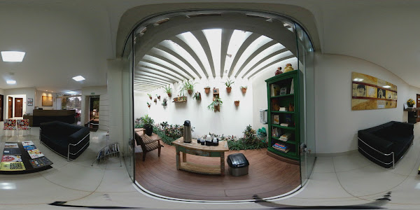 Foto 3 Khoury Ortodontia - Dra. Edna Araujo Khoury e Dr. Gabriel Araujo Khoury