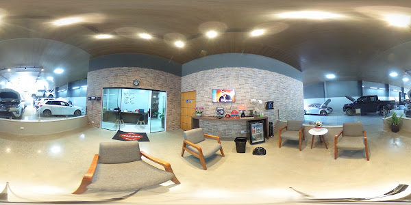 Foto 2 Auto Center Wataya