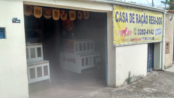 Casa de ração Reggi Dog