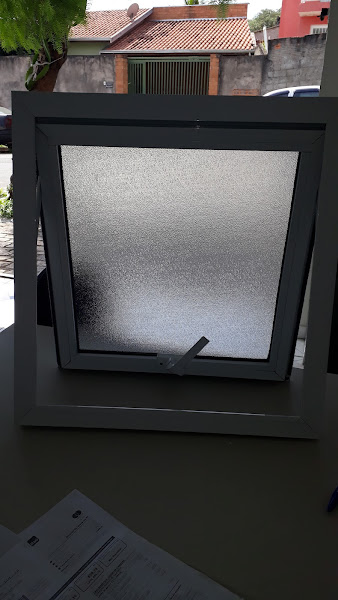 Foto 2 Vidraçaria & Serralheria Mangolin