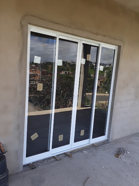 Foto 3 Vidraçaria & Serralheria Mangolin