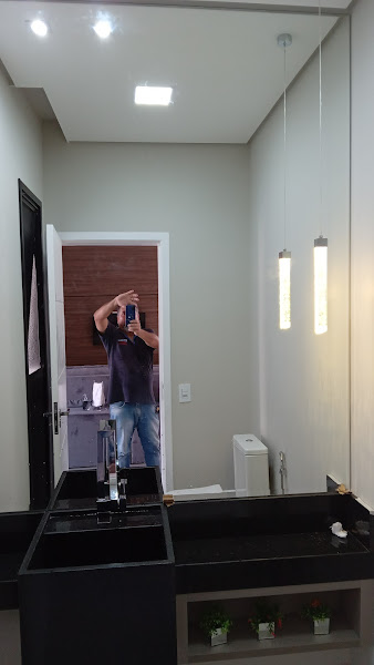 Foto 1 Multividros Comércio e Colocacão de Vidros.