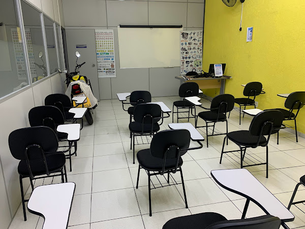 Foto 3 Auto Moto Escola e CFC A Tuka Vila Maria Foto 3 Auto Moto Escola e CFC A Tuka Vila Maria