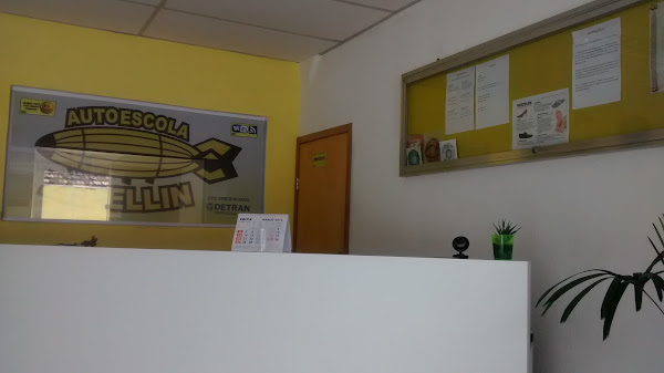 Foto 1 Autoescola Zepellin